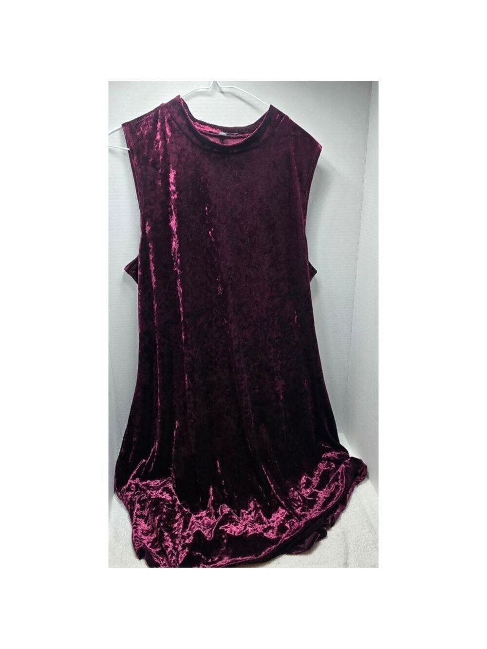 Women's Signature Studio Burgundy Velvet Sleeveless Dress 2X